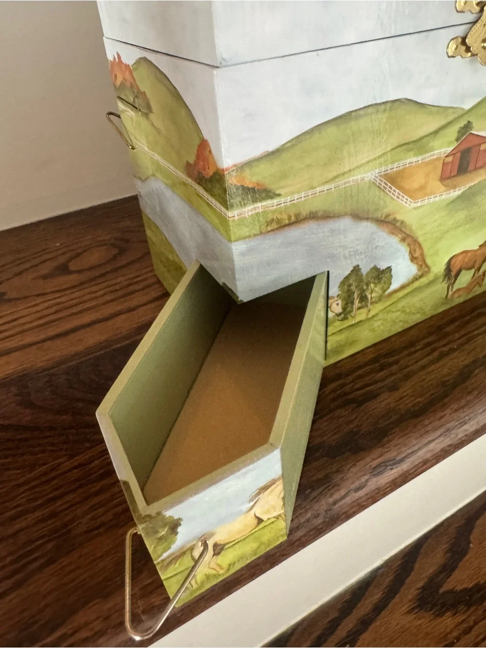 Enchantmints Hide Away Horse Musical Jewelry Box